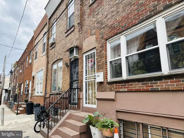 Philadelphia, PA 19147,622 CROSS ST