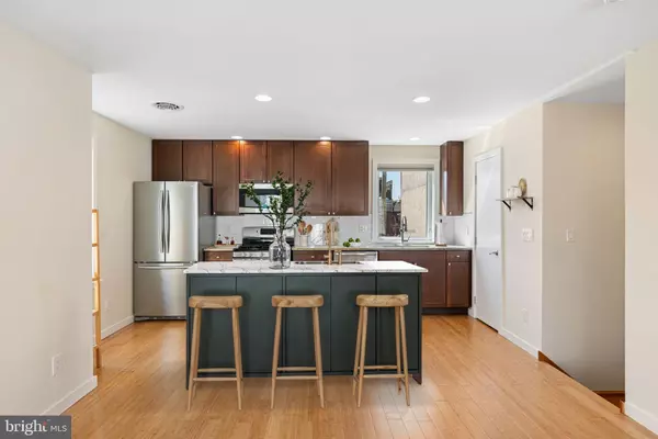 Philadelphia, PA 19130,924 N 27TH ST