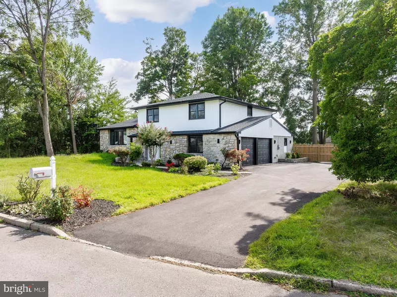 120 WOODLAND RD, Huntingdon Valley, PA 19006