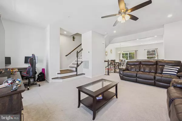 Malvern, PA 19355,142 MULBERRY DR