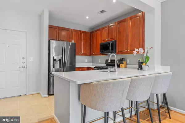 Reston, VA 20190,12001 MARKET ST #319