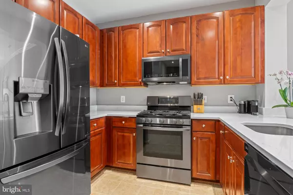 Reston, VA 20190,12001 MARKET ST #319