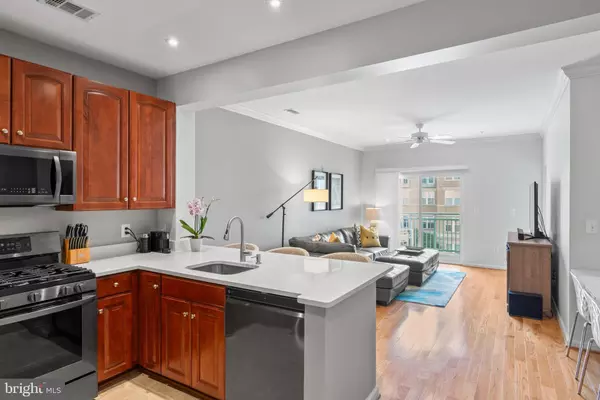 Reston, VA 20190,12001 MARKET ST #319