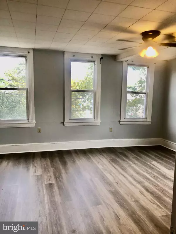 Delanco, NJ 08075,430 POPLAR ST #B
