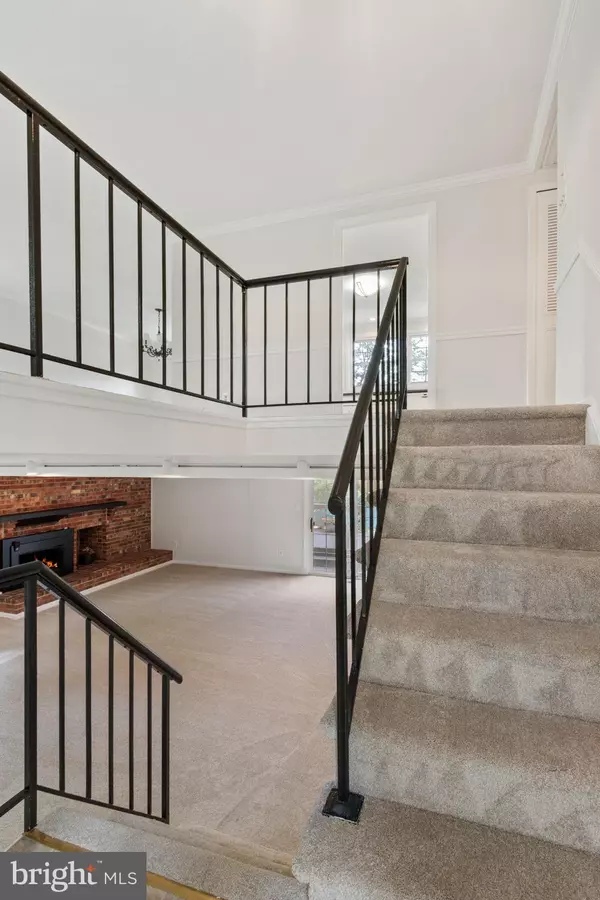 Fairfax, VA 22033,4208 MAYPORT LN