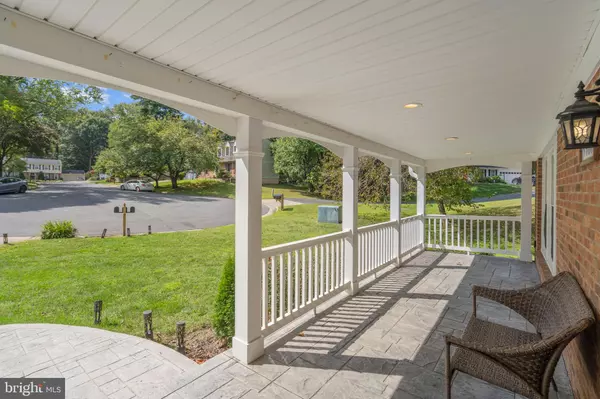 Burke, VA 22015,5900 CARTERS OAK CT