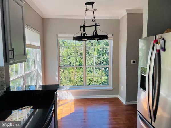 Alexandria, VA 22311,4551 STRUTFIELD LN #4337