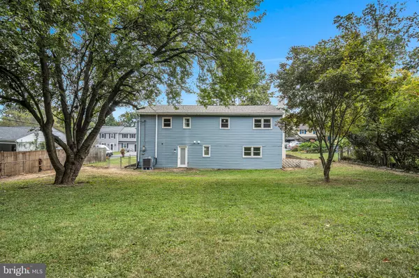 Mechanicsburg, PA 17055,124 HOLLY DRIVE