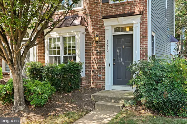 7020 FALLS REACH DR #7020, Falls Church, VA 22043