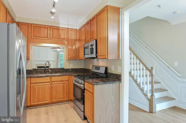 Falls Church, VA 22043,7020 FALLS REACH DR #7020