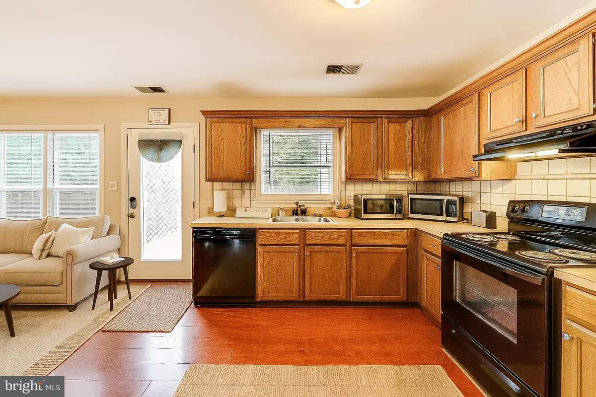 Waldorf, MD 20602,3975 WINTERGREEN PL