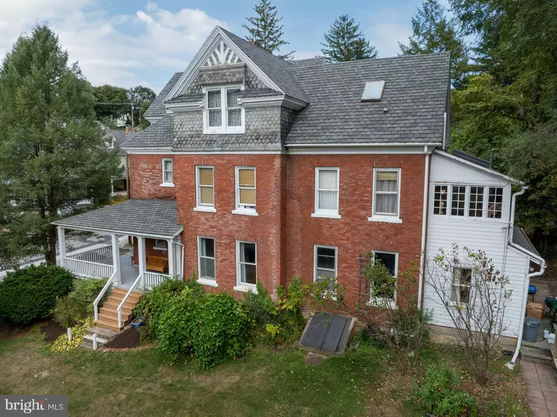 140 E LINN ST, Bellefonte, PA 16823