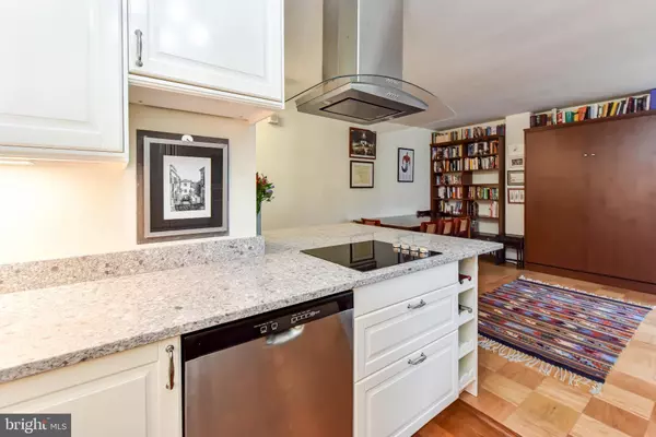 Washington, DC 20008,4600 CONNECTICUT AVE NW #916