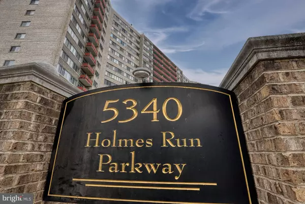 Alexandria, VA 22304,5340 HOLMES RUN PKWY #804