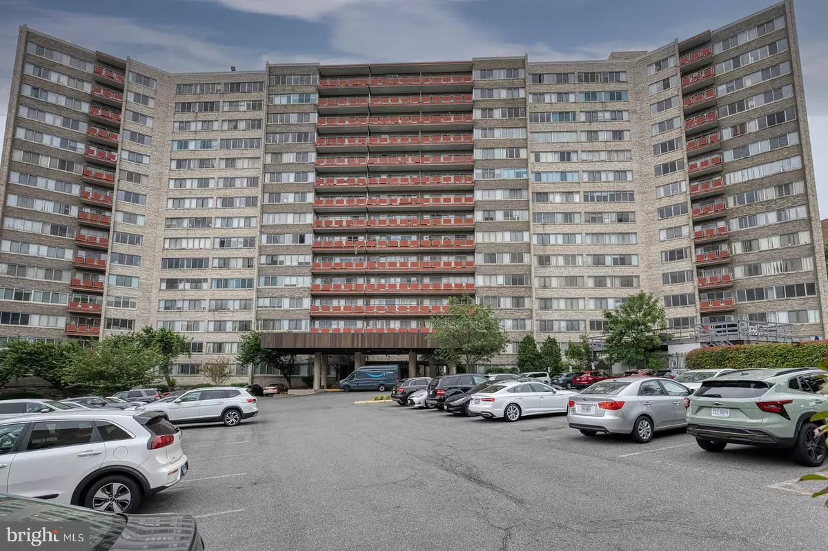 Alexandria, VA 22304,5340 HOLMES RUN PKWY #804