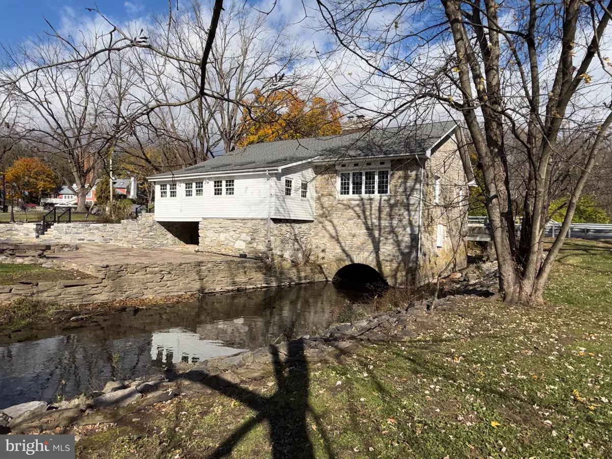 Lebanon, PA 17042,535 S MILL ST