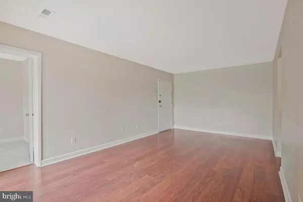 Annandale, VA 22003,8300 TOBIN RD #34