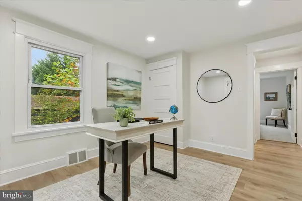 Hatboro, PA 19040,348 WARREN RD