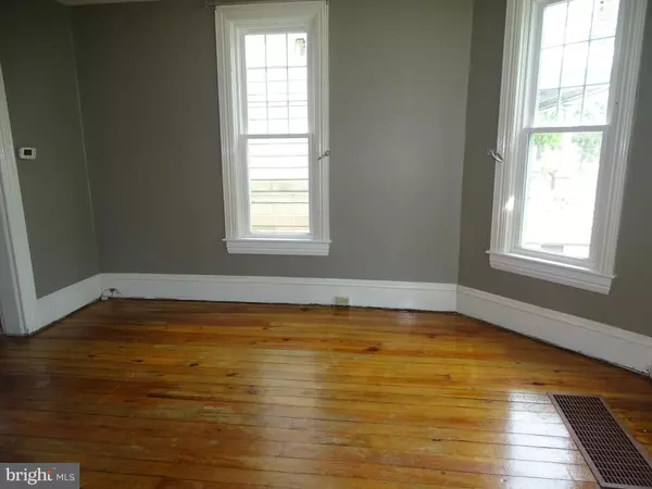 Chambersburg, PA 17201,108 COMMERCE