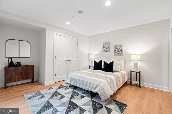 Washington, DC 20009,1421 CHAPIN ST NW #102