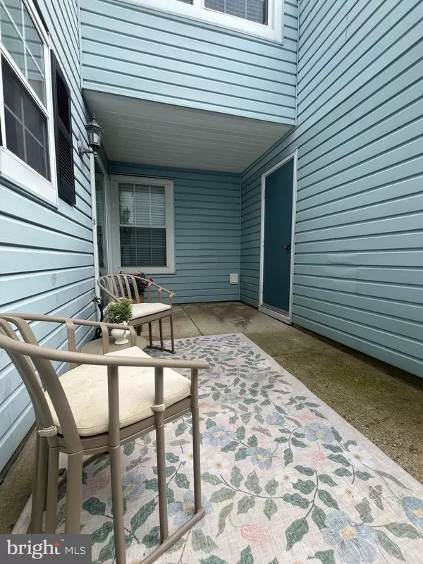 Holland, PA 18966,327 HALE DR