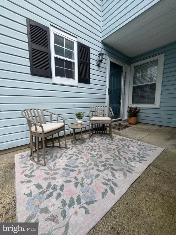 Holland, PA 18966,327 HALE DR