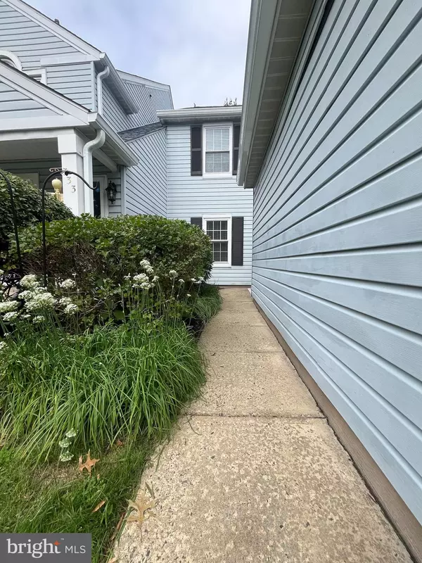 Holland, PA 18966,327 HALE DR