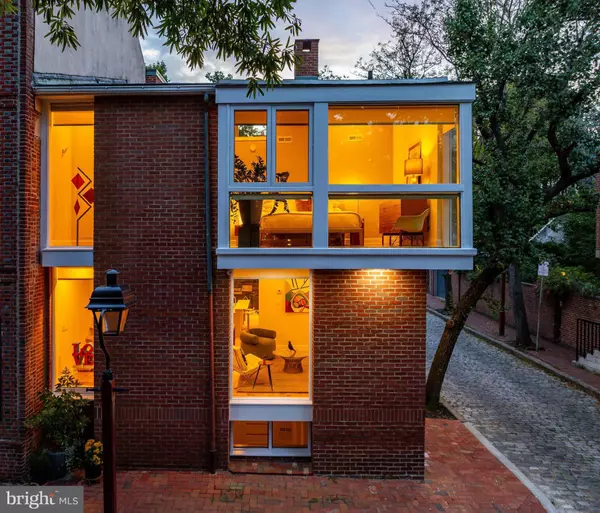 318 S 4TH ST,  Philadelphia,  PA 19106