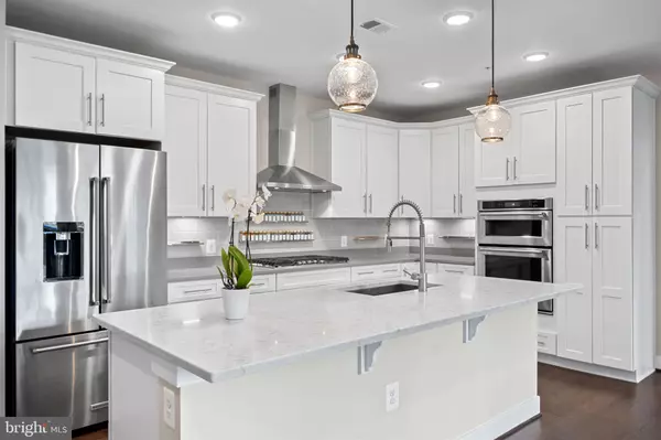 Gaithersburg, MD 20878,210 DECOVERLY DR #106