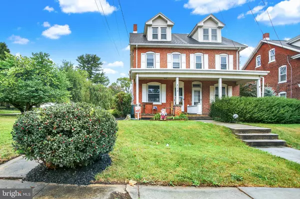 513 S 3RD ST, Lemoyne, PA 17043