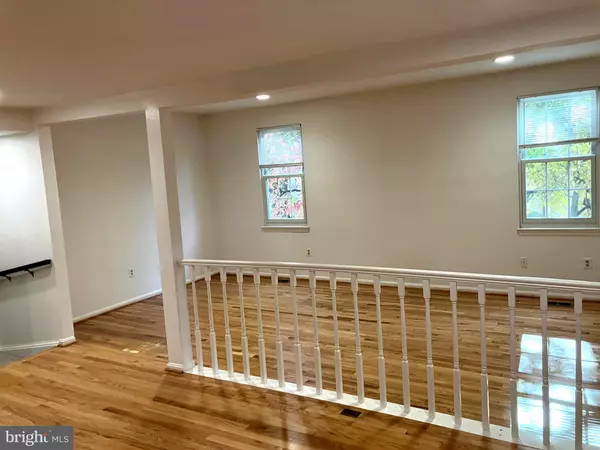 Oakton, VA 22124,10195 VALENTINO DR