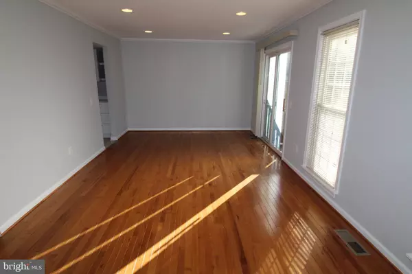 Burke, VA 22015,10089 BUNKER WOODS CT