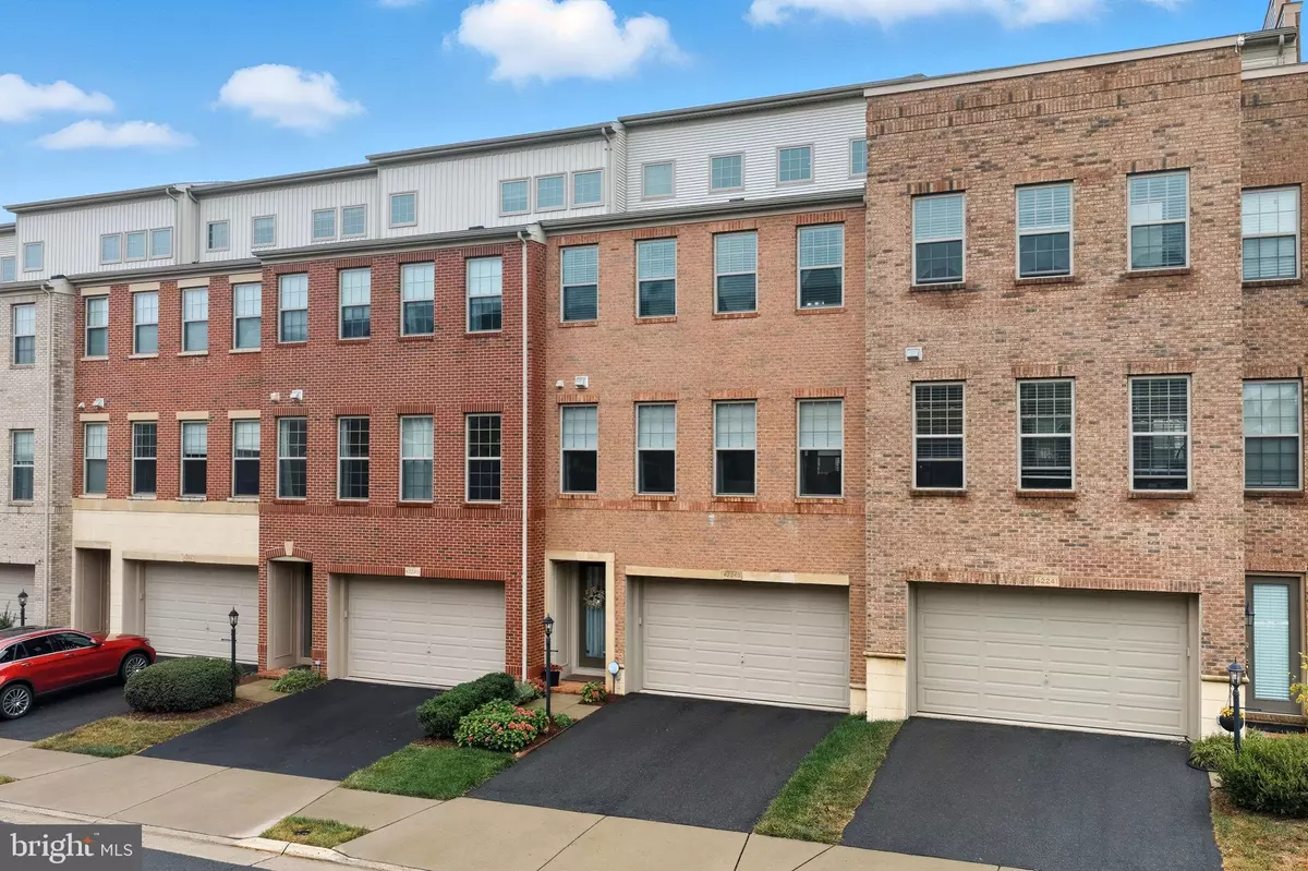 Brambleton, VA 20148,42243 MARBLE CANYON TER