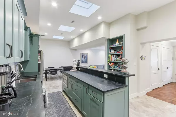 Philadelphia, PA 19125,135 E ALLEN ST