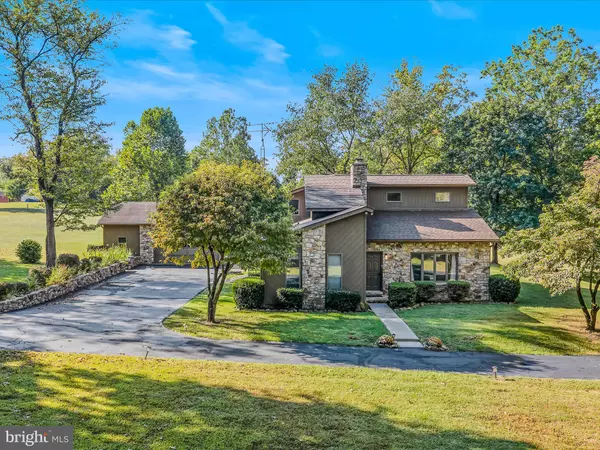 1250 MISH RD, Bunker Hill, WV 25413