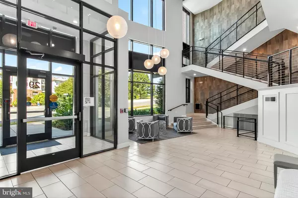 Fairfax, VA 22031,2960 VADEN DR #2-307