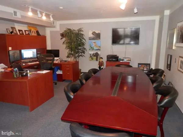 Bryn Mawr, PA 19010,728-740 HAVERFORD RD