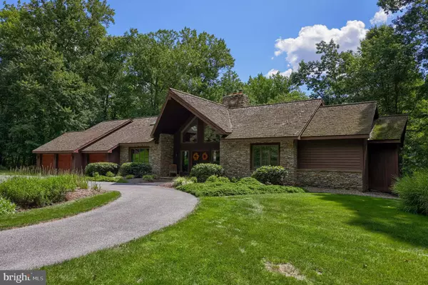 4977 ORE BANK RD, York, PA 17406