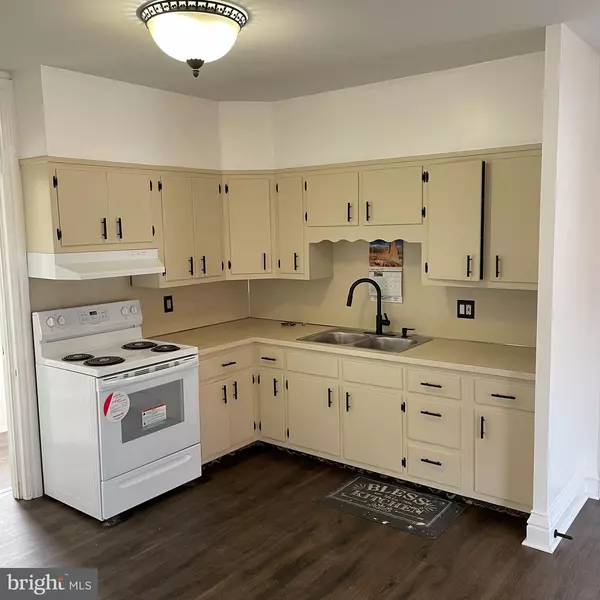 Perkasie, PA 18944,120 S 6TH ST