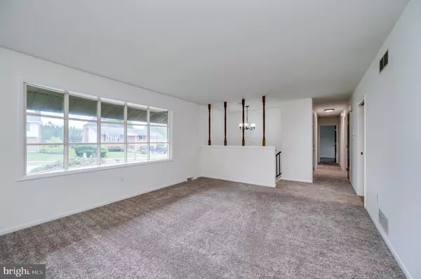 Reading, PA 19606,18 THORNBURY RD