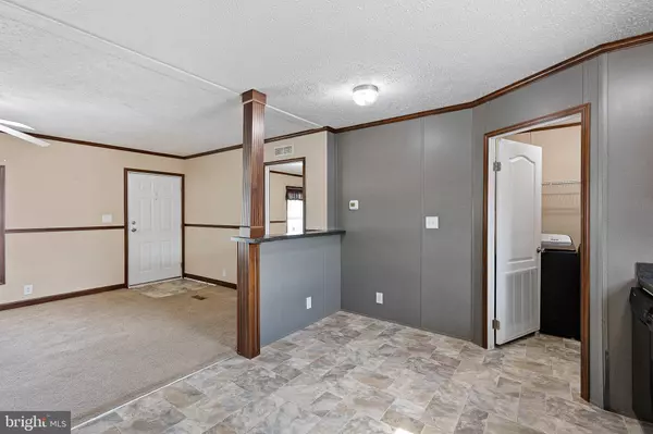 Bear, DE 19701,323 JACOBS LOOP #24