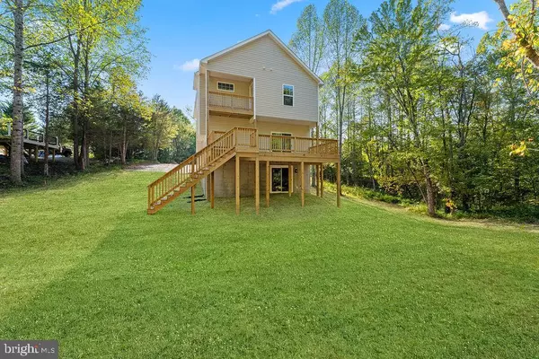 Louisa, VA 23093,546 PADDOCK LN