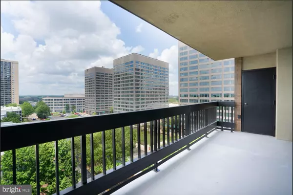 Falls Church, VA 22041,5505 SEMINARY RD #905N