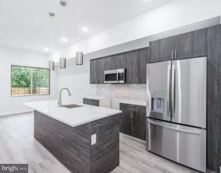 2438 N MASCHER ST, Philadelphia, PA 19133