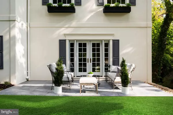 Washington, DC 20016,2913 UNIVERSITY TER NW