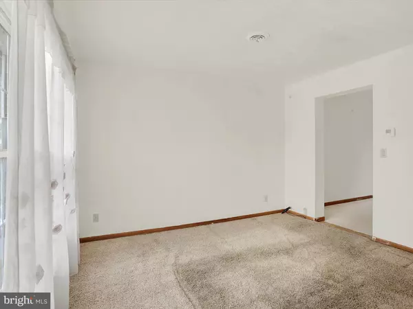 New Oxford, PA 17350,206 S WATER ST