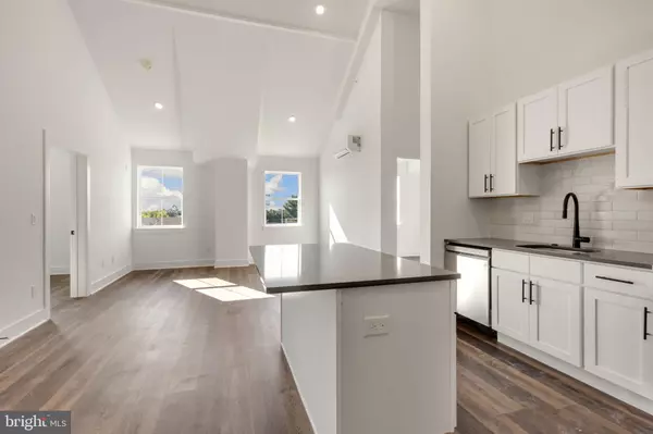 Philadelphia, PA 19128,7037 RIDGE AVE #304