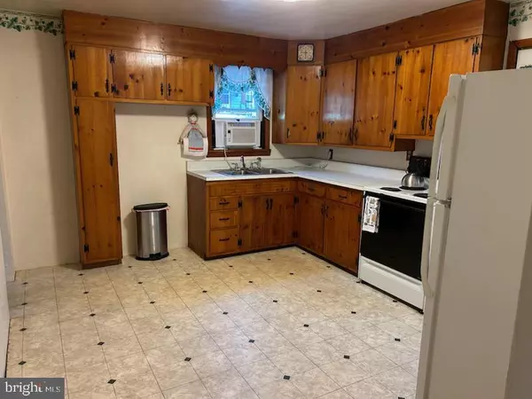 Lewistown, PA 17044,924 W 6TH ST