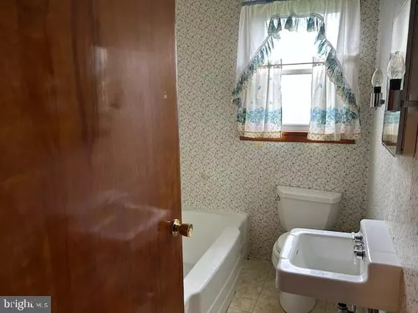 Lewistown, PA 17044,924 W 6TH ST