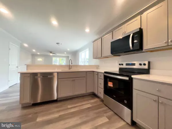 Charles Town, WV 25414,102 WEIRICK ROW